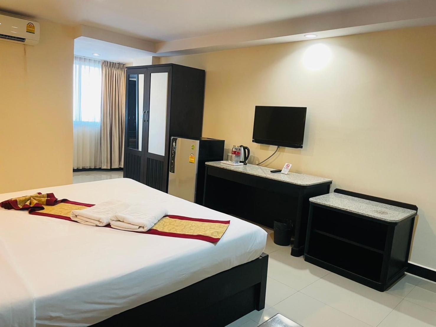 The Grand Day Night Hotel Pattaya Exterior foto