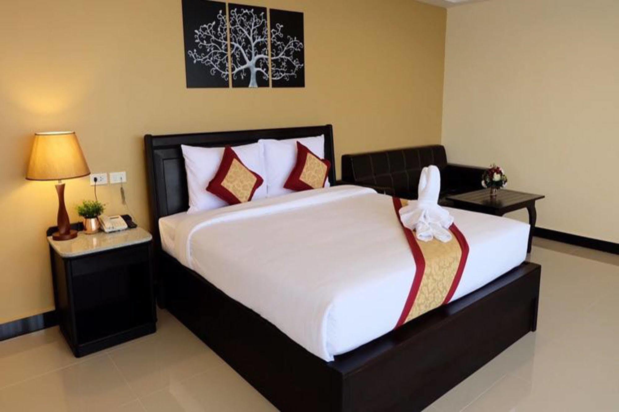 The Grand Day Night Hotel Pattaya Exterior foto
