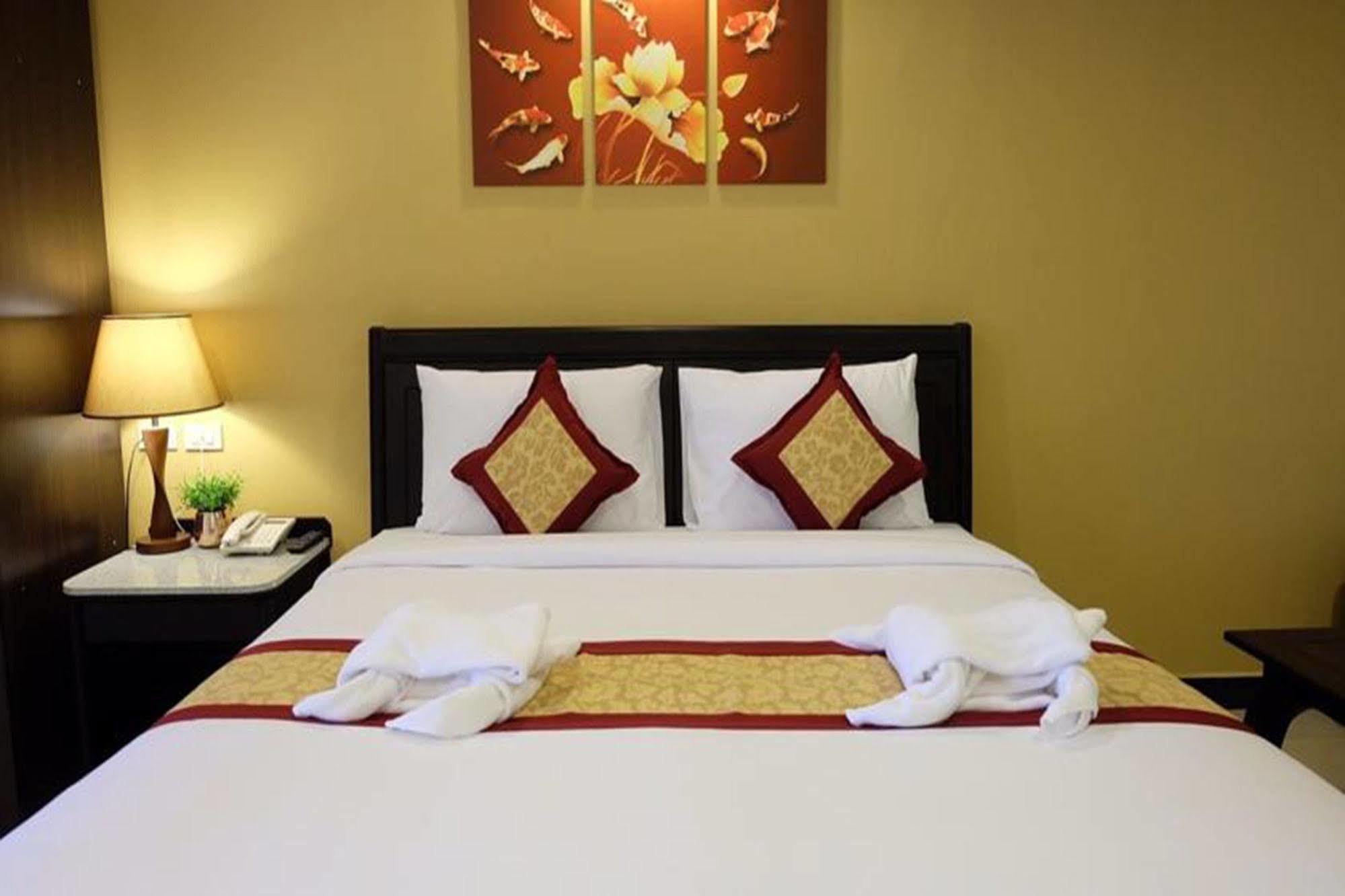 The Grand Day Night Hotel Pattaya Exterior foto
