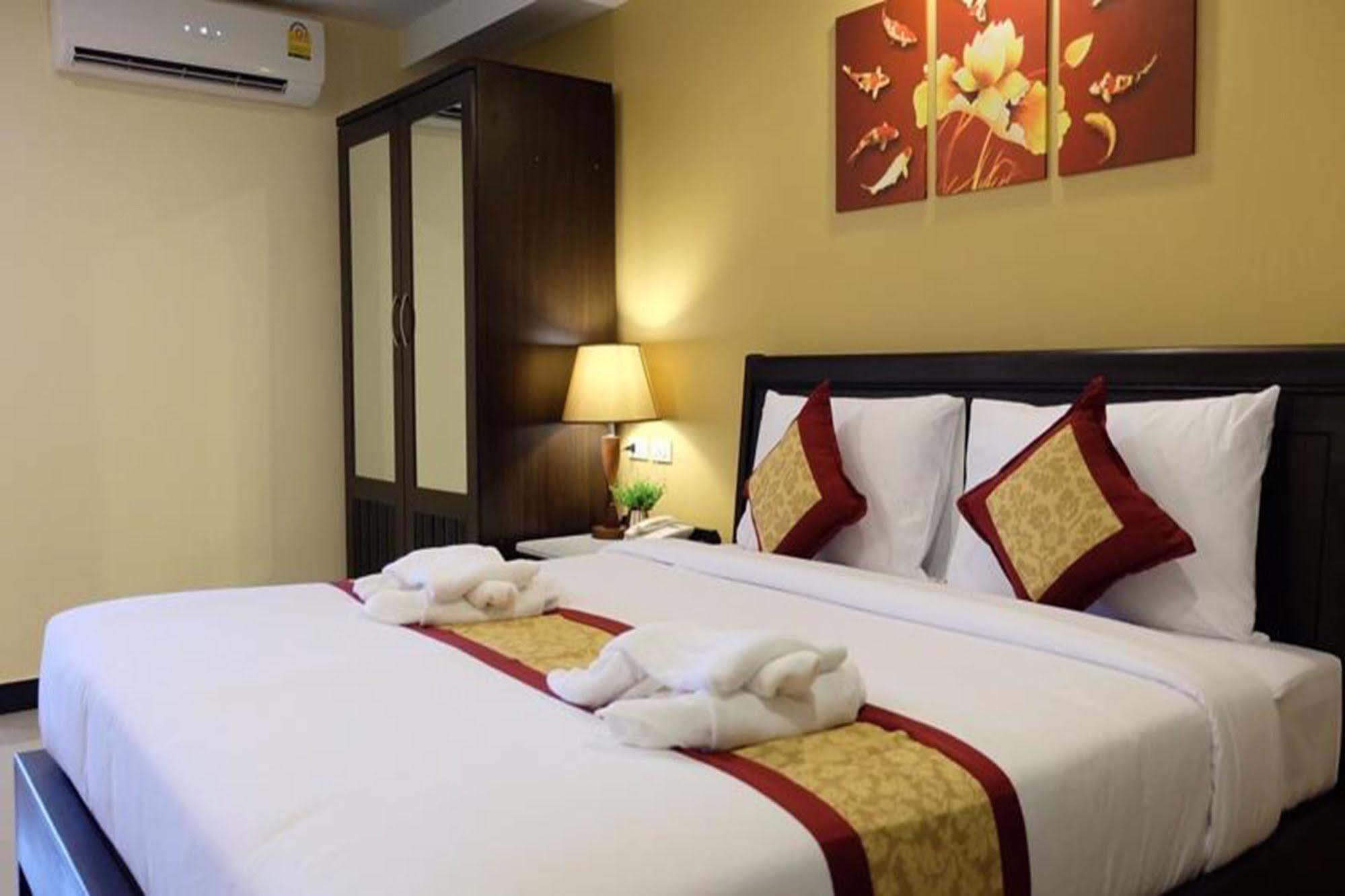 The Grand Day Night Hotel Pattaya Exterior foto